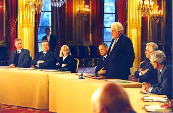 21. Januar 1997 - Einsetzung der von Pierre Truche geleiteten Reflexionskommission über die Justiz.