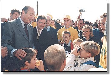 16. September 1999: Reise in des Department La Marne im Rahmen der sechsundvierzigsten Weltmeisterschaften in der Bodenbearbeitung (Pomacle).