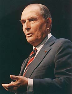 Photo 1 : 9. Juni 1989 - François Mitterrand bei einer Veranstaltung in Lille.