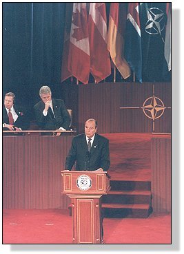 23 April 1999: Ansprache des PrÃ¤sidenten der Republik Jacques Chirac, anlÃ¤Ãlich der Feierlichkeiten zum 50. Jahrestag der GrÃ¼ndung ...