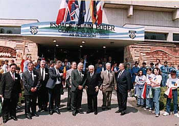 Photo 1 : Einweihung des Kulturzentrums Espace Alain Poher Rathaus von Ablon S/Seine, 12. Oktober 1991
