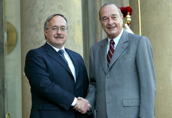 Le Président de la Confédération Suisse et le Président de la République française sur le perron