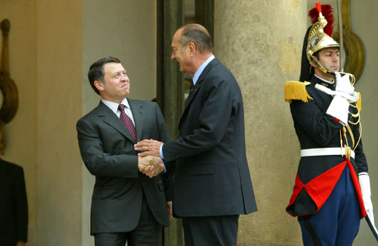 Le Président de la République accueille Sa Majesté Abdallah II, roi de Jordanie (perron)