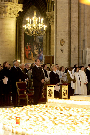 Messe à Notre Dame de Paris en hommage au pape Jean Paul II