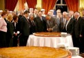 Remise de la galette des rois par la Confédération de la boulangerie-pâtisserie française (salle des fêtes). - 10