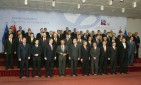 Photo 3 : Photographie de tous les chefs d'Etat et de gouvernement présents. 