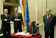 Photo : Sommet franco-espagnol - signature du Livre d'or au palais de l'Afjaferia (Assemblée régionale d'Aragon)
