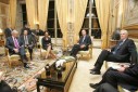Photo 4 : Entretien avec la Secrétaire d'Etat américaine en présence des membres des délégations. 