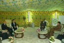 Photo : Visite officielle en Libye - entretien du Président de la République avec M. Muammar Qaddafi