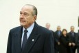 Photo : Le Président de la République, M. Jacques CHIRAC, fait une déclaration à la presse après avoir rendu un dernier hommage à Yasser ARAFAT