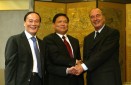 Photo 7 : Entretien du Président de la République avec M. Wang Qishan, maire de Pékin