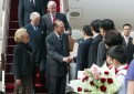Photo 1 : Cérémonie d'accueil du Président de la République et de Mme Jacques Chirac (aéroport)