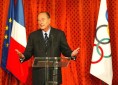 Photo : Intervention du Président de la République lors de la réception offerte en l'honneur des médaillés français aux Jeux Olympiques d'Athènes (salle des fêtes)