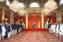 Photo : Intervention du Président de la République lors de réception offerte en l'honneur des médaillés français aux Jeux Olympiques d'Athènes (salle des fêtes)