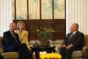Photo 4 : Entretien du Président de la République avec M. Tung Chee-hwa, chef de l'exécutif de la région administrative spéciale de Hong-Kong