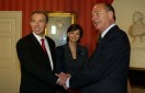 Photo 6 : Sommet franco-britannique - accueil du PrÃ©sident de la RÃ©publique et de Mme Jacques Chirac par le Premier ministre britannique et ...