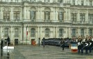 Photo 3 : Sommet franco-britannique - accueil du PrÃ©sident de la RÃ©publique par Son Altesse Royale le prince Philip, du c d'Edimbourg - re ...