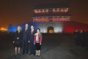Photo : La Porte Zhong Yan Men illuminée pour l'ouverture de l'Année de la France en Chine