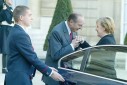 Photo 2 :Le Président raccompagne la Chancelière de la République fédérale d'Allemagne