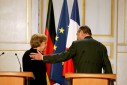 Photo :Le Président raccompagne la Chancelière de la République fédérale d'Allemagne