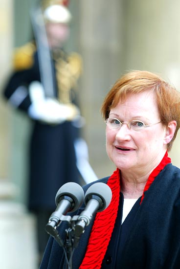 Point de presse informel de Mme Tarja Halonen, PrÃ©sidente de la RÃ©publique de Finlande à l'issue de sa rencontre du PrÃ©sident ...
