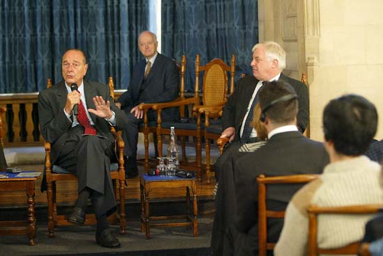 Visite officielle au Royaume-Uni - allocution du Président de la République devant les étudiants suivie d’une séance de questions-réponses