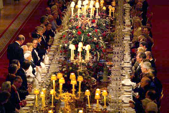 Visite officielle au Royaume-Uni - allocution du Président de la République lors du dîner officiel (Saint George's Hall)