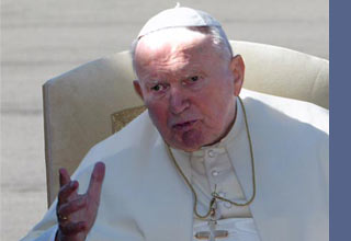 ARCHIVES - Accueil du pape Jean-Paul II à Tarbes.