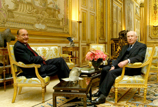 Entretien du Président de la République avec M. Pierre LELONG, Président de la Commission Consultative du Secret de la Défense Nationale. 