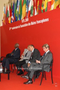 Bernard Kouchner, Jacques Chirac, Bertrand Delanoë et Abdou Diouf / Copyright Vioujard Christian